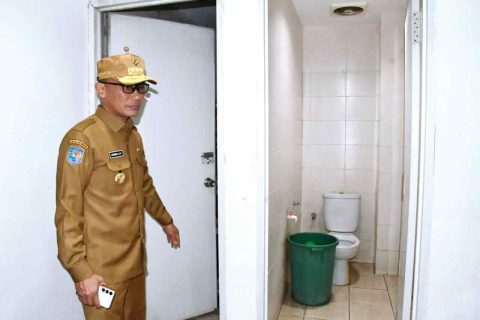 Pj Gubernur Sulbar, Prof Zudan Sidak ki Fasilitas Toilet di Sejumlah OPD, Ingatkan OPD Gerak Cepat
