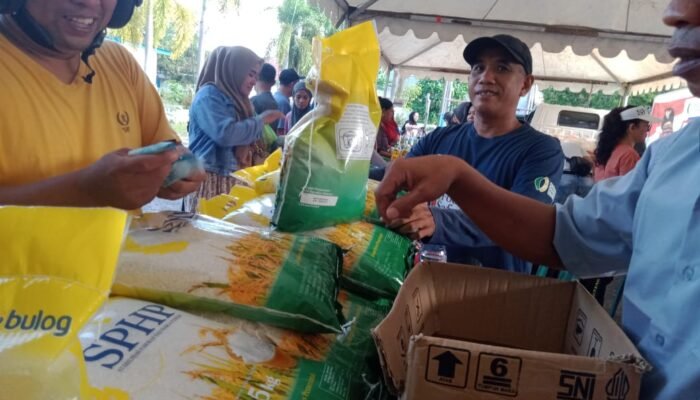 Meriahkan HUT RI ke-80, Pemprov Sulbar Gelar ki Gerakan Pangan Murah di Mamuju