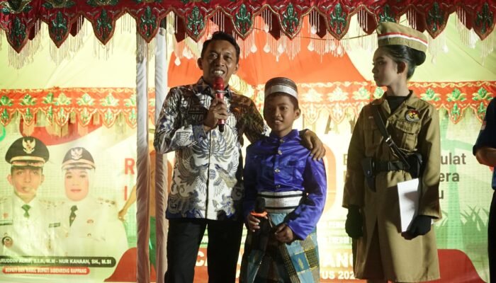 Bupati Sidrap Tutup mi Pentas Seni di Watang Pulu, Puji Antusiasme Masyarakat