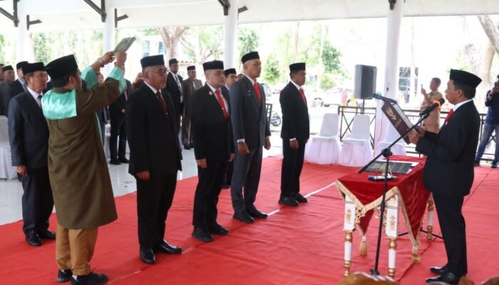 Lantik Empat Kepala OPD, Bupati Syaharuddin Tekankan ki Kinerja Demi Kemajuan Daerah