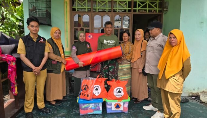BPBD Sidrap Gerak Cepat Salurkan ki Bantuan Bagi Korban Kebakaran di Batulappa