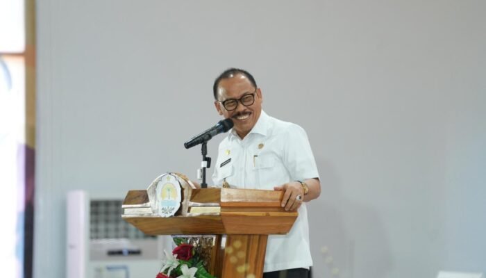 Suhardi Duka Paparkan ki Strategi Kunci Wujudkan Indonesia Emas 2045 di PKKMB Unsulbar