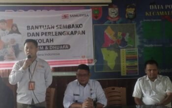 Tauwwa, Camat Tamalate dan Rumah Zakat Bagi ki Lagi Sembako Untuk Lansia