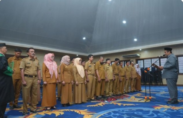Maros