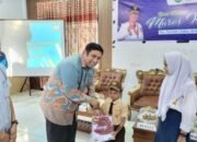 Pemkab Maros Bagikan 15.000 Seragam Sekolah Gratis untuk Siswa SD dan SMP