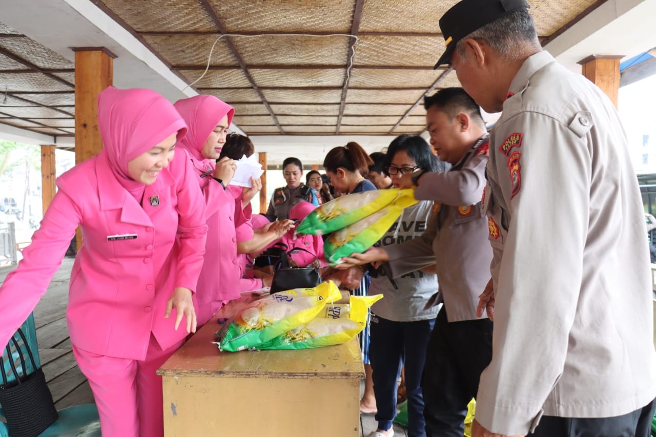 Pasar Murah Polres Tana Toraja