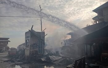 Kodong, 3 Kios di Wamengkoli Ludes Dilalap Api