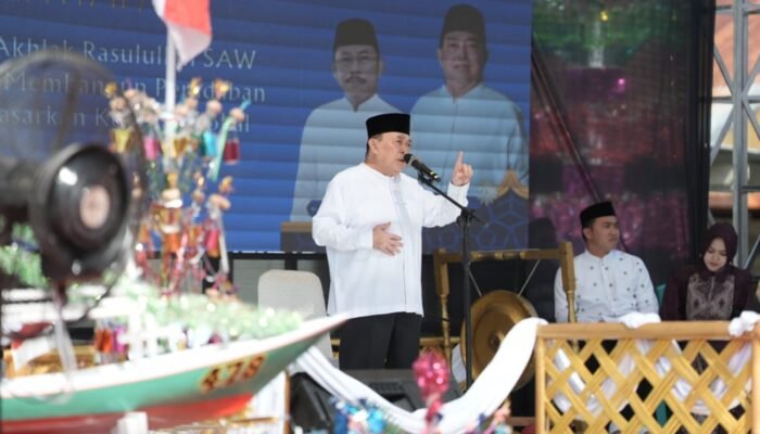 Hikmah Maulid di Masjid Salabose: Wagub Sulbar Serukan ki Jaga Bumi dengan Akhlak Nabi
