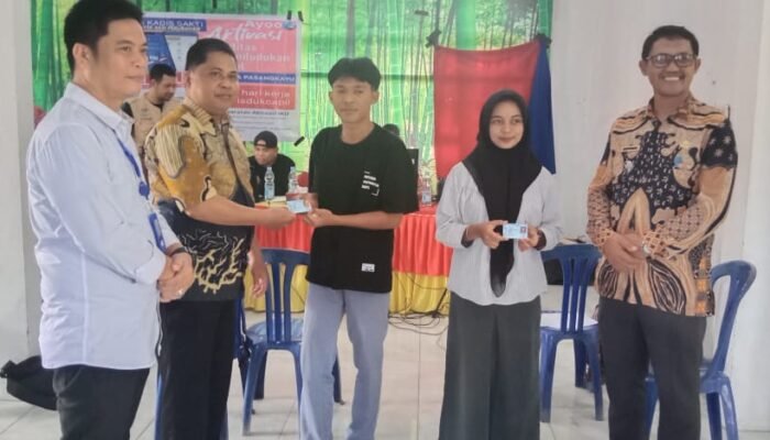 Disdukcapil Sulbar dan Pasangkayu Kolaborasi ki Gelar Jebol Perekaman KTP-el dan Aktivasi IKD di Sarudu