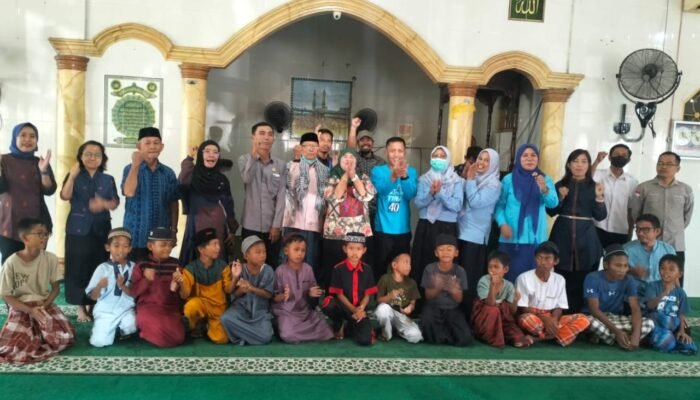 Peringati Maulid Nabi, RSUD dan Dinkes Sulbar Terlibat Aktif ki dalam Sunatan Massal di Masjid AT–Taqwa Simbuang