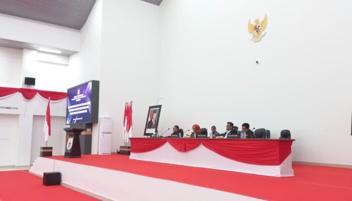 Pimpinan DPRD Sulbar dan Eksekutif Bahas ki Respons Gubernur atas RAPBD 2026