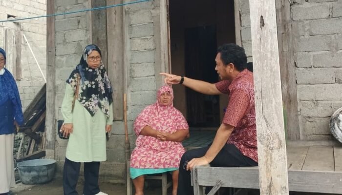 Pastikan ki Bantuan Sosial Tepat Sasaran Rp2 Juta per KK, Tim Pasti Padu Sulbar Tinjau Calon Penerima Manfaat di Desa Babana