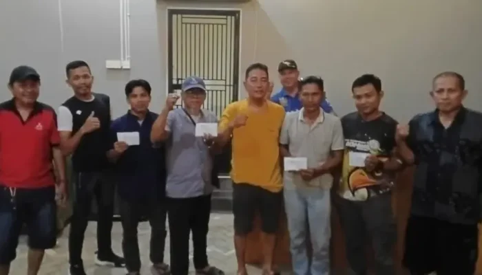 Hebat Mentong Tawwa, Pasangan Aris Batmen Cs Raih Double Winner di Liga Mini Domino Warkop Munir