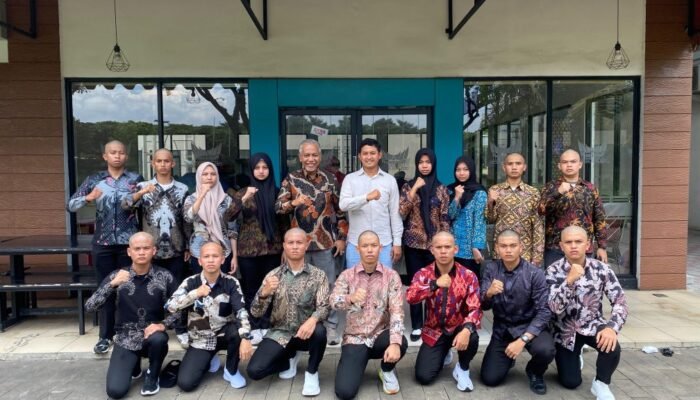 Plh Sekda Lepas 15 Putra-Putri Terbaik Sulbar Calon IPDN
