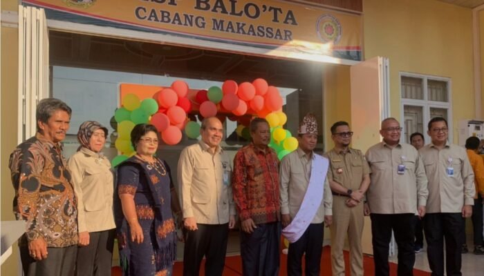 Sekretaris Menteri Koperasi Resmikan Gedung Kantor Baru KSP Balo’ta Cabang Makassar