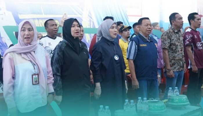 Kadis Pendidikan Dampingi Wakil Wali Kota Makassar Buka ki Coaching Clinic Futsal 2025