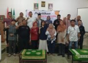 Mahasiswa dan Wartawan mengikuti Pelatihan Jurnalistik