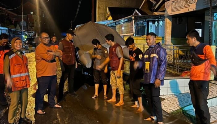 BPBD Sulbar Tinjau ki Titik Banjir Genangan Air di Kota Mamuju
