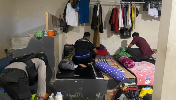 * Razia di Lapas Bulukumba, Petugas Temukan ki Alat Potong, Logam Tajam, Obeng, dan Paku*