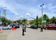 Ciptakan Kamseltibcarlantas, Sat Lantas Polres Wajo Hadir Beri Rasa Aman Jamaah Masjid Raya Sengkang