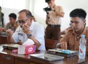 Pastikan Sterilitas MBG, Gubernur Suhardi Duka Cicipi Langsung ki Makanan Siswa di SMKN 1 Rangas