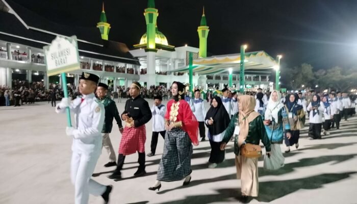 Kafilah Sulbar Ikuti ki Pembukaan STQH Nasional ke-28 di Kendari, Murdanil: Momen Kebanggaan untuk Daerah