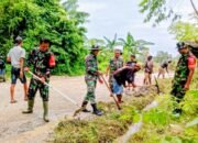 Koramil 1406-07/Takkalalla Gelar Karya Bhakti Bersihkan Saluran Air di Kelurahan Bocco
