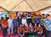 Warga Tellu Limpoe Senang! Bupati Datang Serahkan ki Truk Sampah Baru