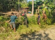 Babinsa Koramil 1406-09/Sajoanging Gelar Karya Bakti Bersama Warga di Kecamatan Penrang