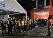 Penelaah Teknis Kebijakan Beri ki Arahan kepada Regu 2 Posko Siaga Darurat BPBD Sulbar