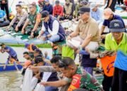 Manre Sipulung dan Restocking Ikan, Dandim 1406/Wajo Tegaskan Sinergi Pemulihan Ekosistem Perairan di Danau Tempe