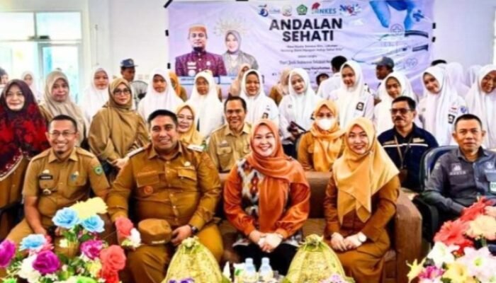 Bupati Maros Tinjau Pemeriksaan Dini Siswa SMA/SMK, Bagian Semarak HUT Sulsel ke-356