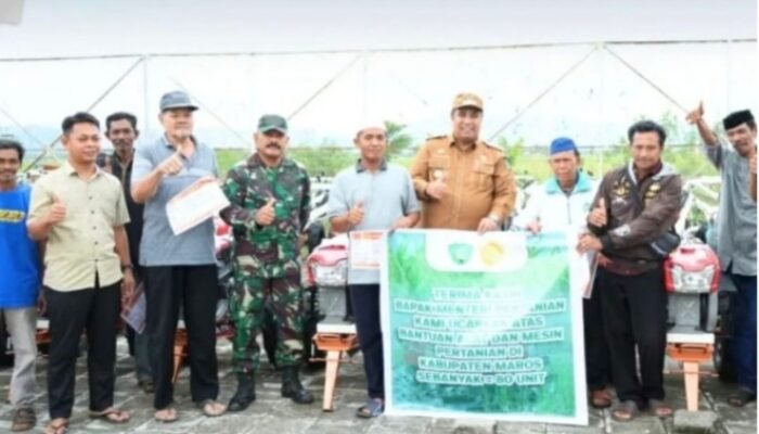 Dorong Peningkatan Kesejahteraan Petani, Bupati Maros Serahkan 80 Unit Alat Pertanian