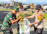 Peringati HUT ke-69 Korem 141/Toddopuli, Polres Wajo Ikut Karya Bakti Bersama TNI dan Warga
