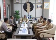 Kejar PAD dan Sinergi Layanan, Bapenda Sulbar Dampingi ki Sekretaris Daerah Terima Audiensi Dirlantas Polda Sulbar