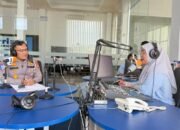 Dialog Interaktif di Studio RRI Mamuju, Dirlantas Polda Sulbar Gaungkan ki Tertib Helm Sebagai Budaya Berkendara untuk Keselamatan