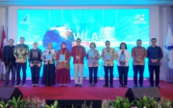 Taiwww, Aliyah Mustika Ilham Terima Ki Penghargaan pada WLA Extravaganza BPOM RI