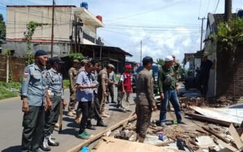 Pemkot Makassar Tertibkan Ki Lapak Liar di Depan Asrama Haji, Atasi Kemacetan Musiman