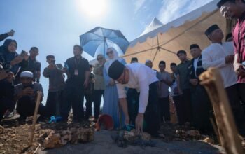 Gubernur Sulbar Lakukan ki Peletakan Batu Pertama Masjid An-Nur Tanete Guru