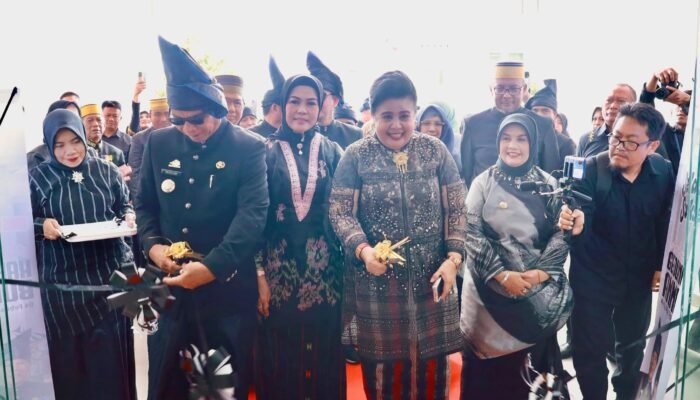 Tauwwa Tiga Gedung Jadi Kado HUT ke-66 Kabupaten Bulukumba