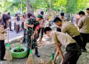 Babinsa Serka Muslimin Berbaur Siswa SMAN 3 Wajo Kerja Bakti Jaga Kebersihan Sekolah
