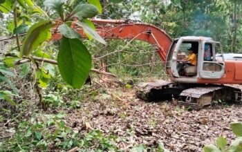 Tauwwa Excavator Dikerahkan di Lokasi TMMD ke-127  di Desa Ara Bulukumba