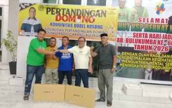 Tauwwa Pasangan Karaeng Lompo/ Amri Juara Ki Di Turnamen Domino Khusus Anggota Kodong