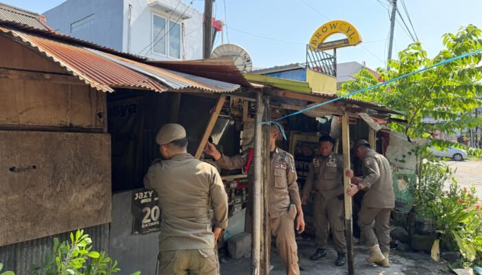 Tauwwa, Tanpa Gesekan, Penataan Kota Berjalan Kondusif, 15 Lapak PKL di Wajo Direlokasi