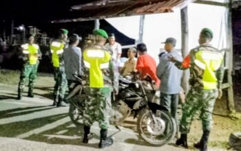 Patroli Siskamling Koramil 1406-07/Takkalalla Perkuat Stabilitas Keamanan Wilayah