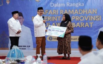 Safari Ramadan di Majene, Gubernur Sulbar Bagikan 1.000 Paket dan Sampaikan Alokasikan Rp50 Miliar untuk Pembangunan