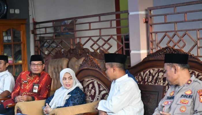 Bupati Sinjai Resmikan Masjid Al Munawwarah, Ajak Warga Jaga Kebersamaan