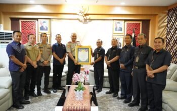 Kapolda Sulawesi Barat Bersama Pengadilan Tinggi Perkuat ki Sinergi Penegakan Hukum, Polda Sulbar Raih Peringkat 3 Nasional