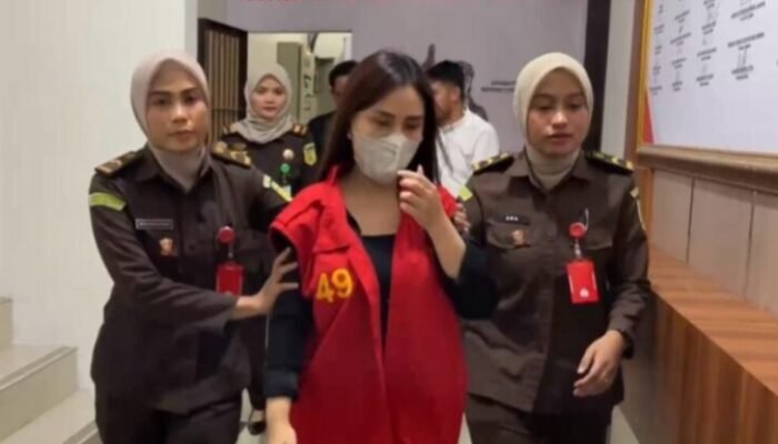 Matemija, Pemilik Obat Pelangsing MJB Slimming Dijeratki Pasal Berlapis