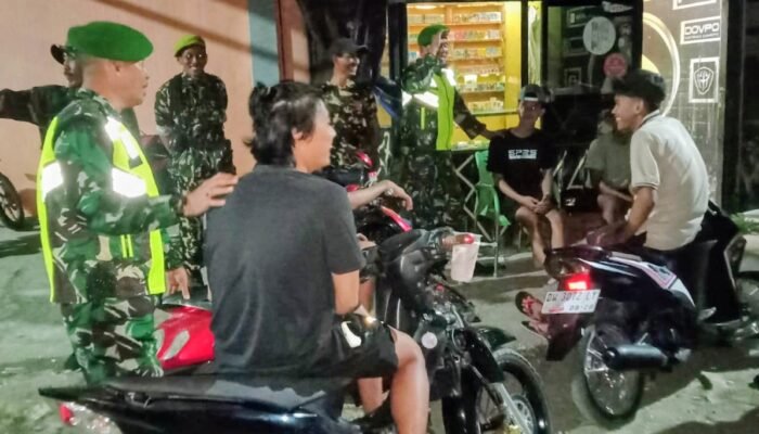 Sinergi TNI dan Komponen Bangsa, Koramil 1406-09/Sajoanging Gelar Patroli Cipta Kondisi Wilayah